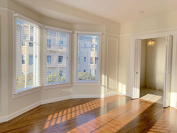 2nd image of 2185 Bay St APT 11