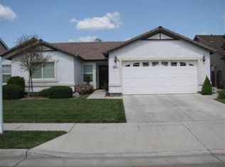 6067 E Bellaire Way, Fresno, CA