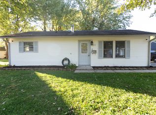 305 Hollybrook Dr, New Whiteland, IN