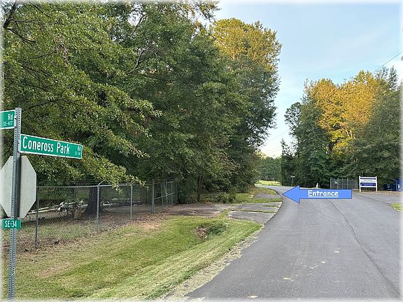 2nd image of 1 Coneross Park Rd