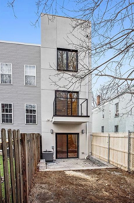 2nd image of 300 Halladay St
