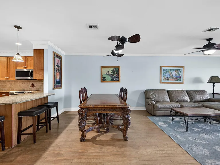 1630 Seaway Dr #304 — Photo 10