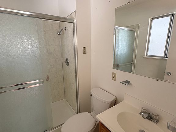 5th image of 3355 Pierremont Rd