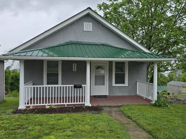 532 N Beverly Ave, Covington, VA 24426