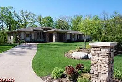 710 Crown Pointe Farms photo 1