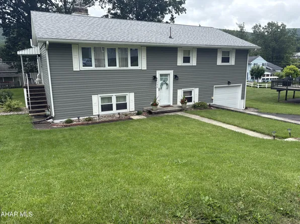 152 Indiana Dr, Altoona, PA 16602
