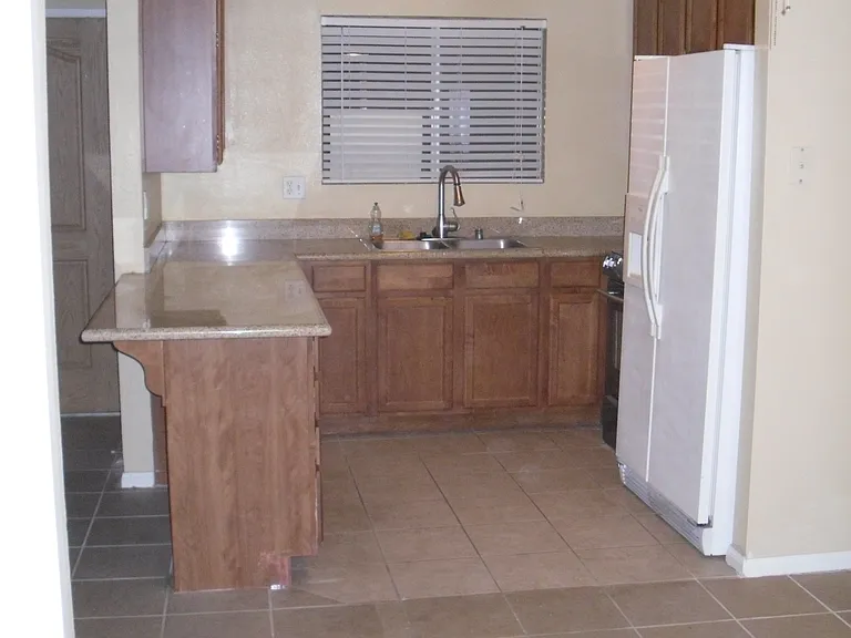 830 W Lincoln Ave #163 — Photo 5