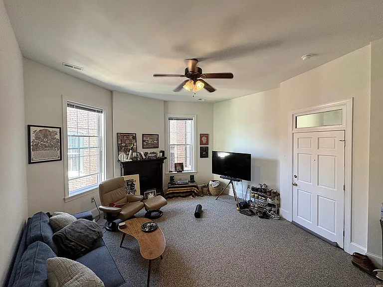 2504 W Grace St #3 — Photo 3