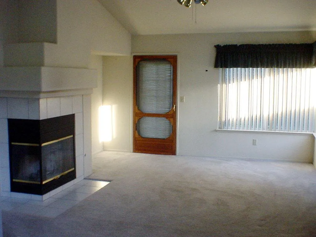 3 bed, 1200 sqft, $2,450 — Photo 4
