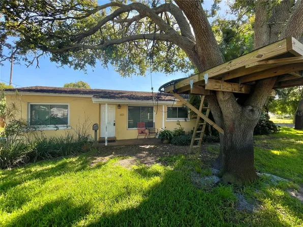 601 56th St N, Saint Petersburg, FL 33710