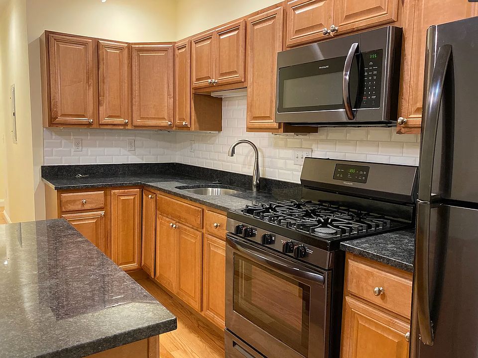 1st image of 24 Joy St APT 6