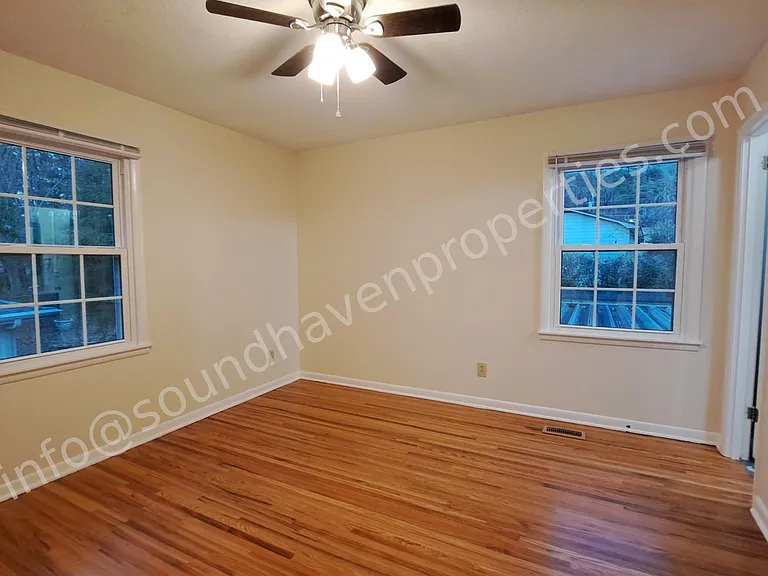 320 Rosemont Rd SE — Photo 13