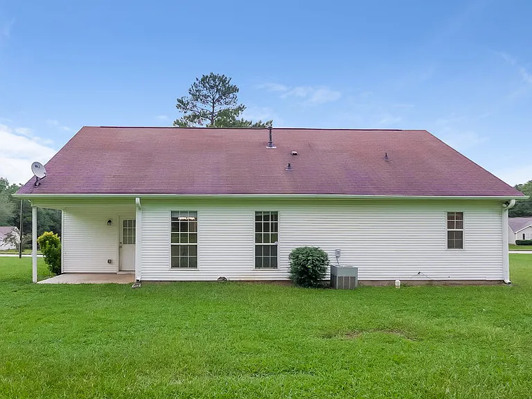 101 Floresta Dr — Photo 16