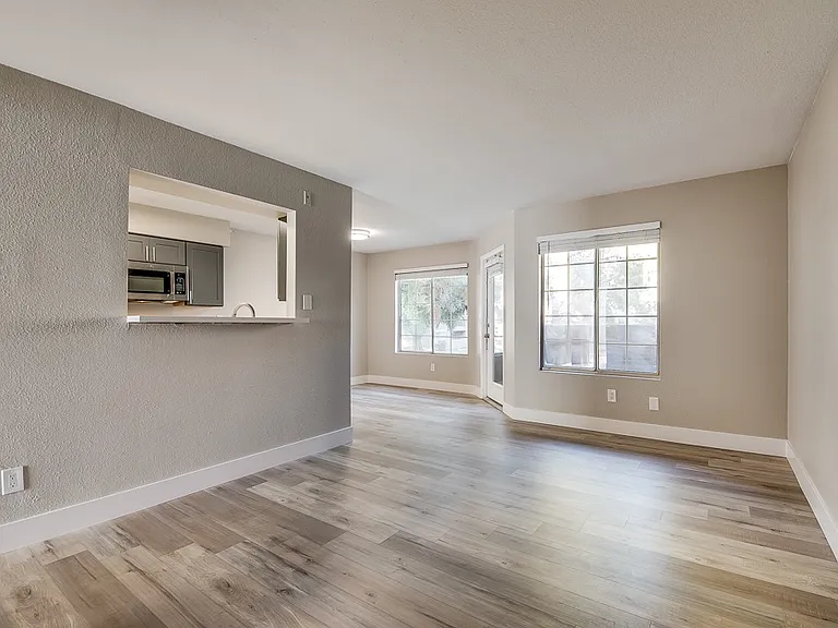 2750 S Durango Dr — Photo 5