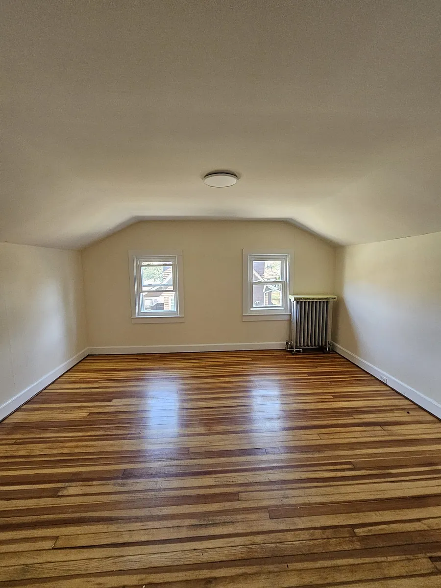 Building Photo - 127 Wayne Ave #0