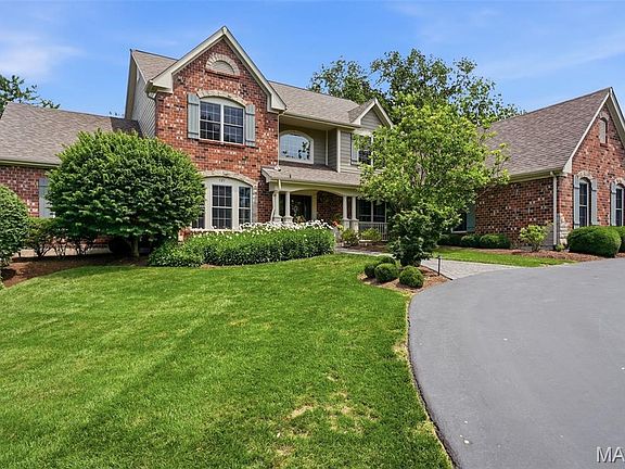 2nd image of 121 Ballas Ct