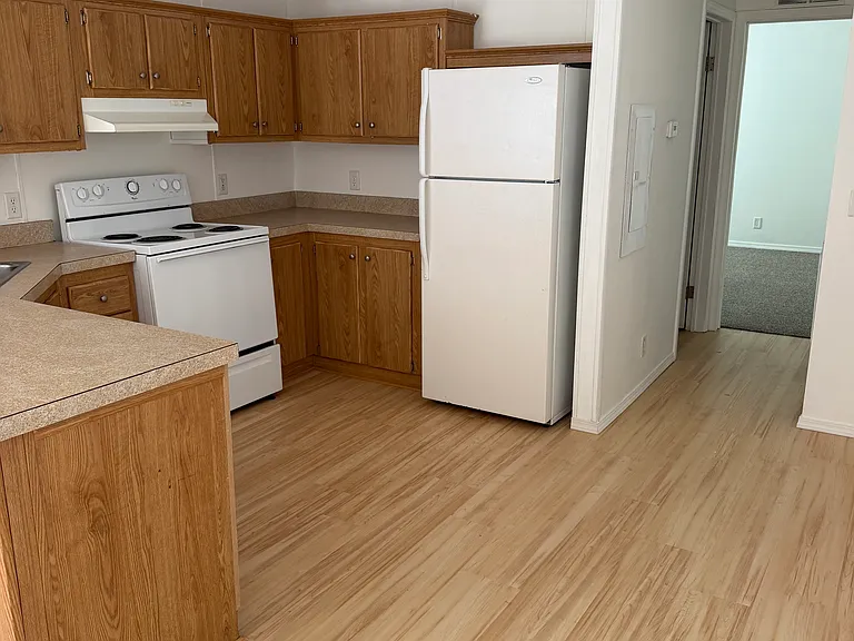 6662 NE Pine St — Photo 4