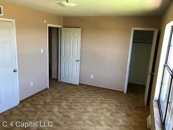 3rd image of 1720 Amelia St APT A