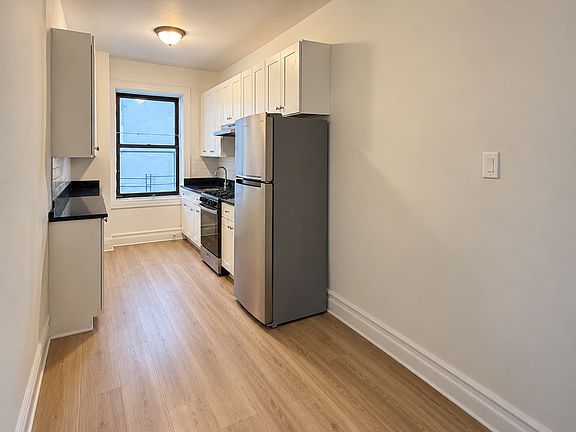 5th image of 9949 Shore Rd APT 105