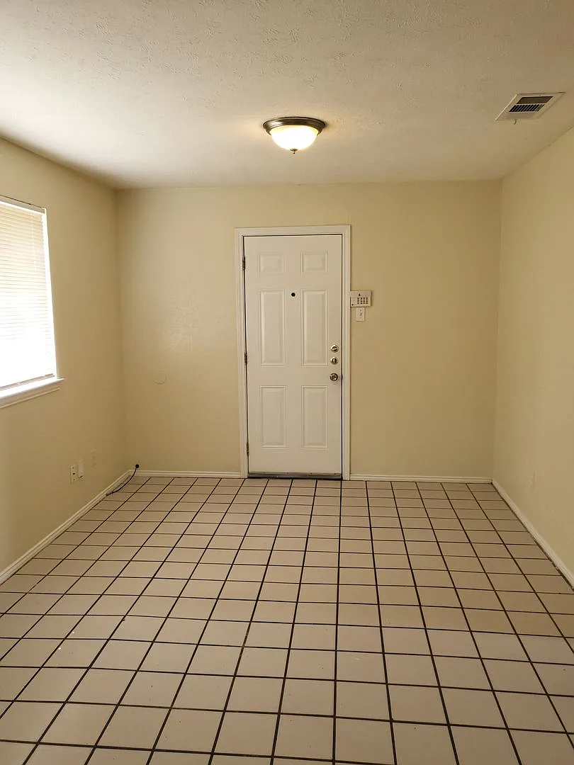 7326 Harold Walker, Dallas, TX 75241 — Photo 3