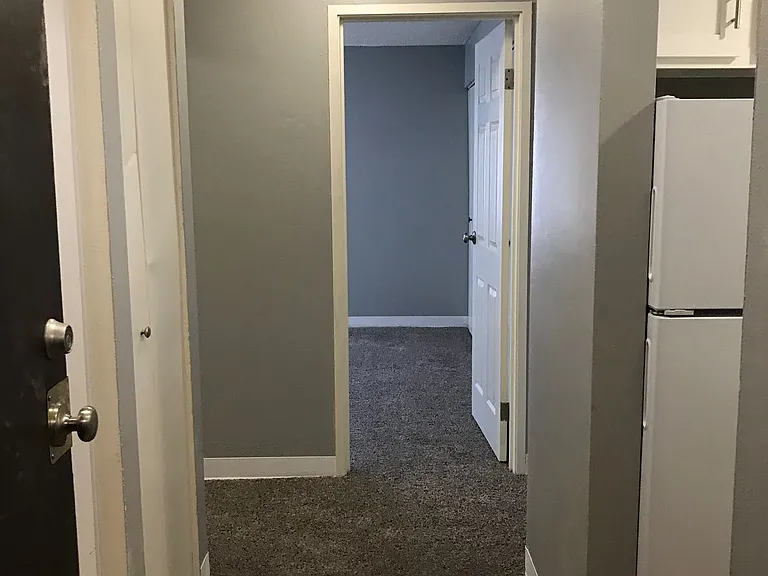 Prospect Pointe Apartments — Photo 42
