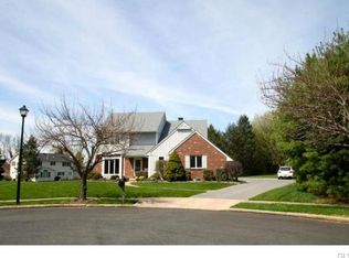 3863 Thomas Dr, Emmaus, PA