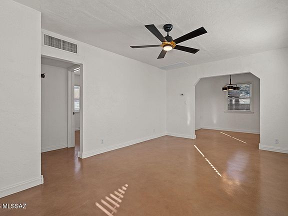 3rd image of 1219 E Alta Vista St