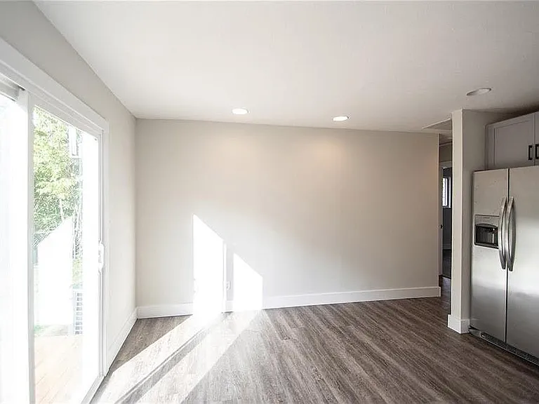 4543 Calhoun St — Photo 5