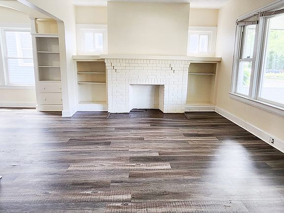 3rd image of 1605 Hillcrest Rd #1