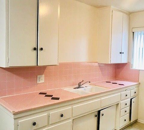 5th image of 11663 Gorham Ave APT 5