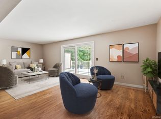 2 Mechanic Ct, Huntington, NY 11743