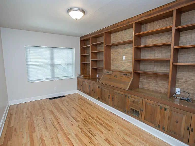 1628 W Main St #B — Photo 17