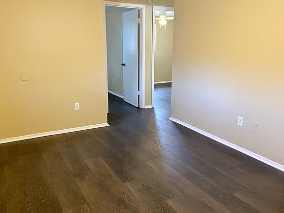 2nd image of 460 88th Ave N