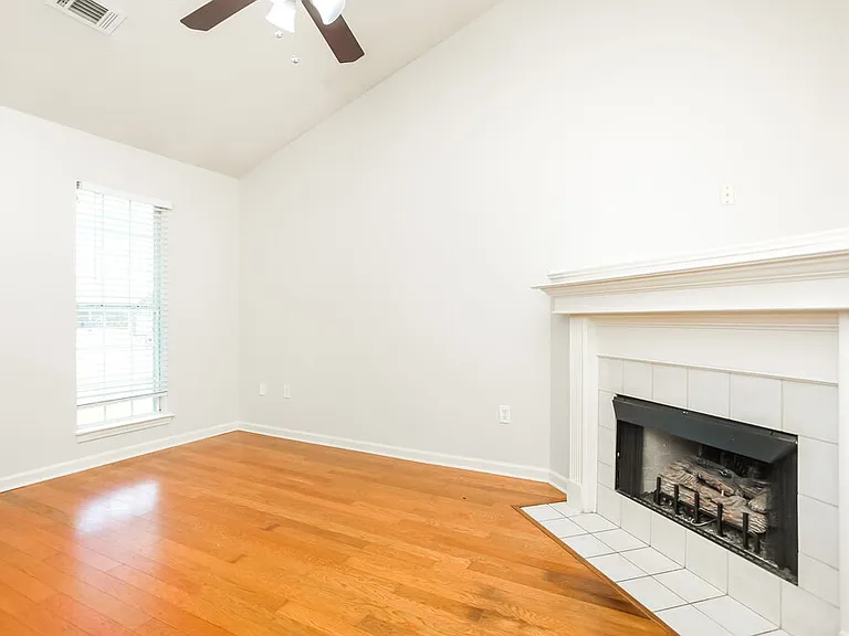 5290 Kristy Ln — Photo 3