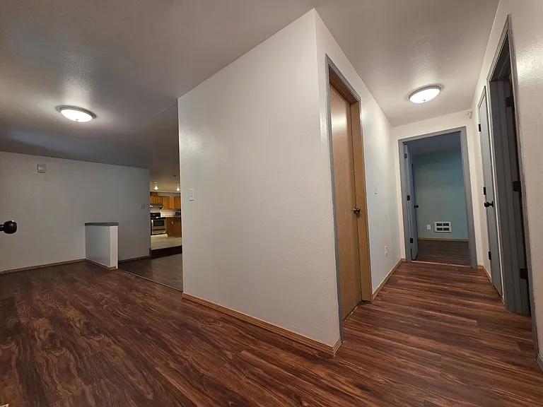 21835 Crest Ln SE — Photo 15