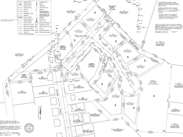 1 Spring Ter, Whitinsville, MA 01588