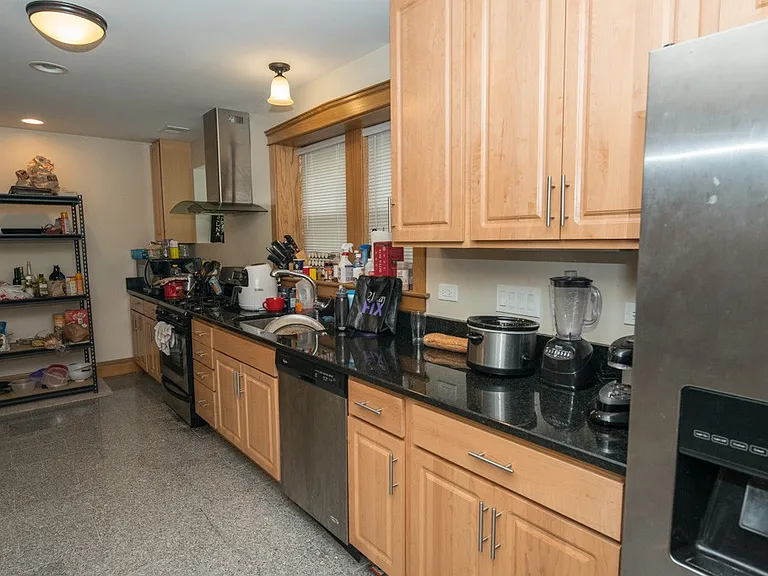 2448 N Campbell Ave #1C — Photo 4