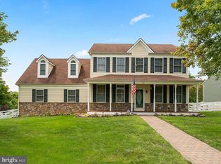 617 S Maple Ave, Purcellville, VA 20132