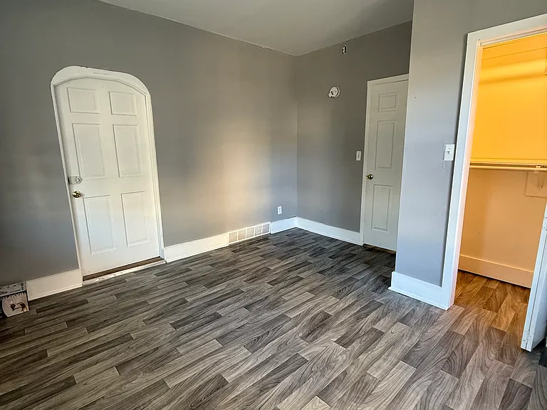 64 Vine St #1 — Photo 3