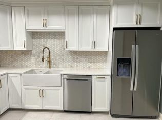 350 S John Q Hammons Pkwy APT 3A, Springfield, MO 65806