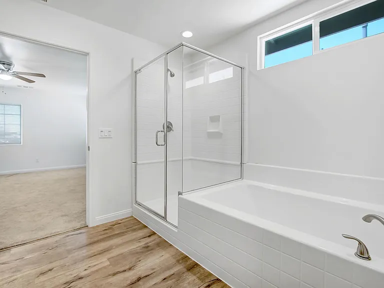504 Villa Way — Photo 6