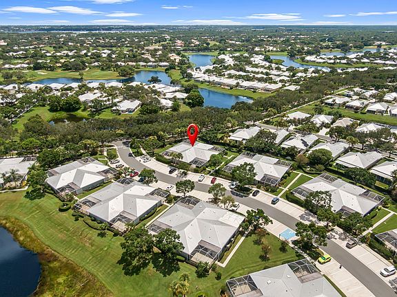 2nd image of 1535 SW Waterfall Blvd