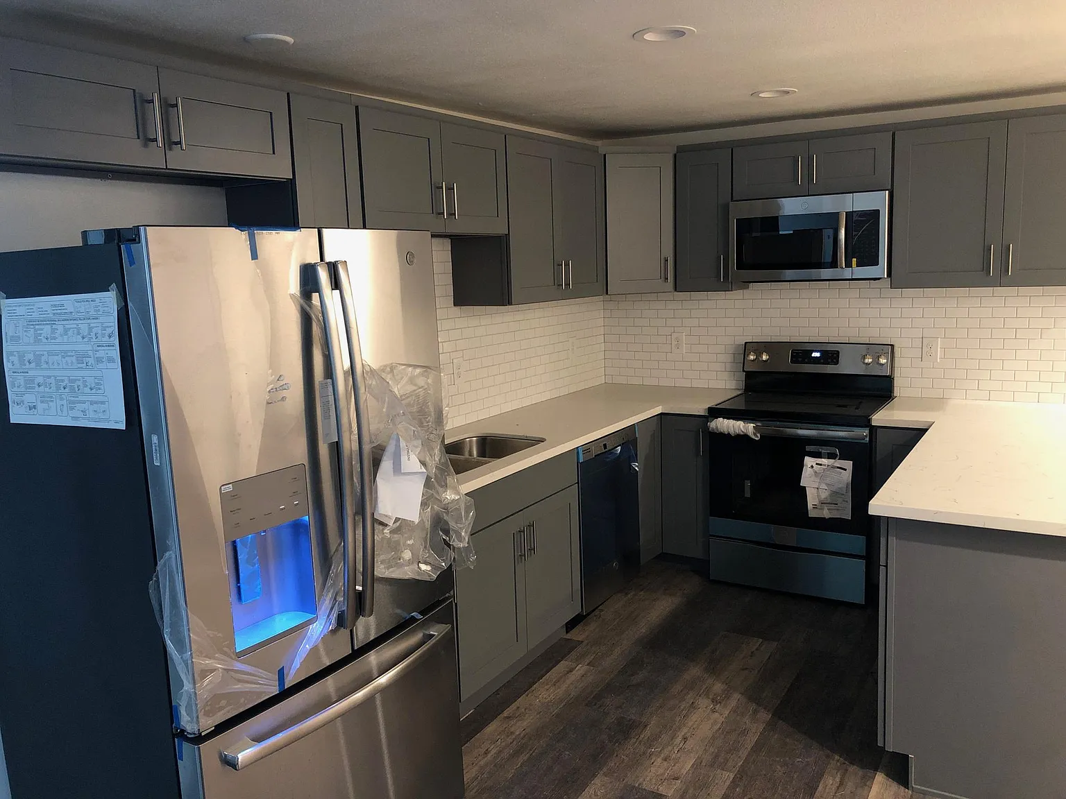 3 bed, 1350 sqft, $2,950 — Photo 3