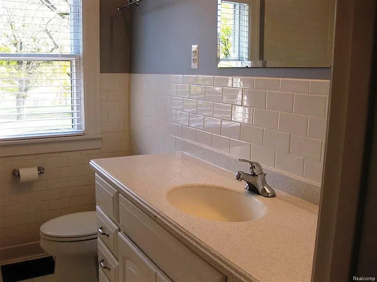 287 Oakland Ave — Photo 12
