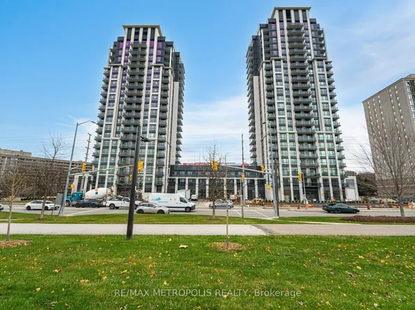 202 Burnhamthorpe Rd E, Mississauga, ON