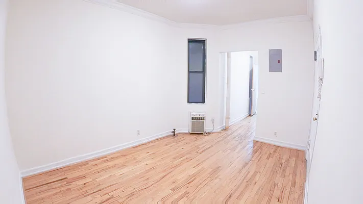 Rented by Urban Real Estate Inc | media 2