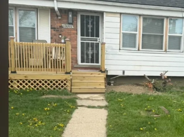 13095 Rosemary St, Detroit, MI 48213