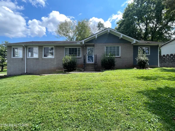 8200 Fox Run Ln, Knoxville, TN 37919