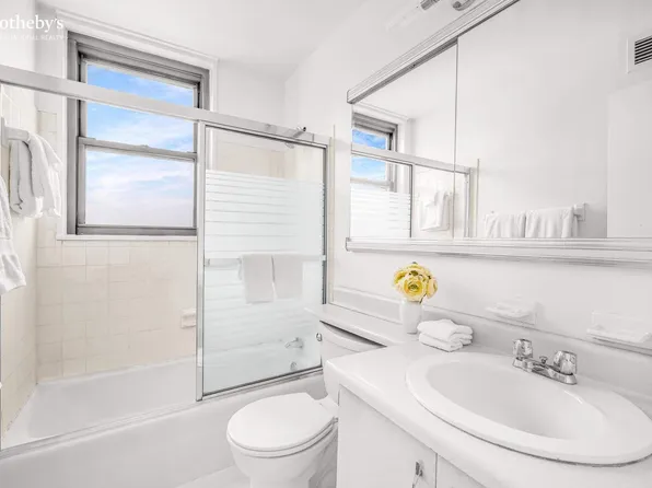 444 East 86th Street image 8 of 9