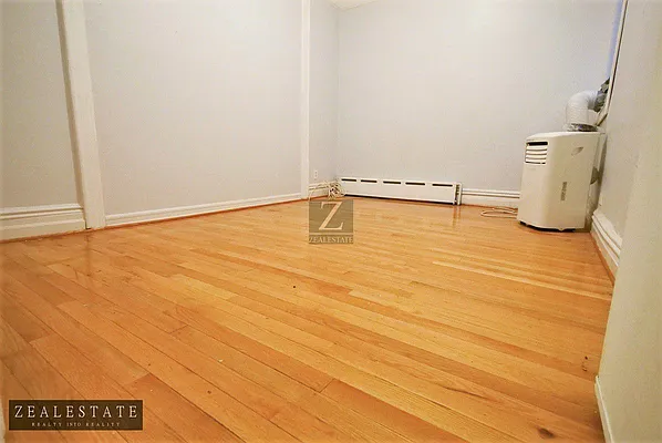 Rented by ZealEstate Group Inc | media 35